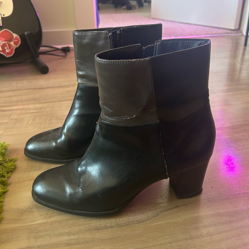 Color Blocked Short Booties - Picture 2 of 4